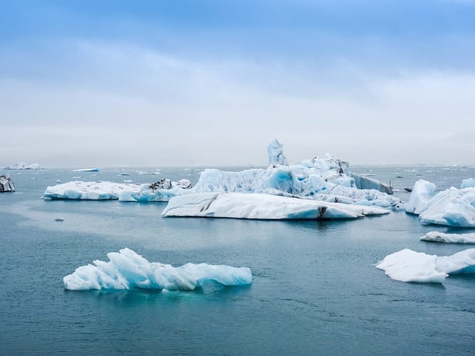 காலநிலை அபாயங்கள் மற்றும் சமூக-பொருளாதார பாதிப்பு