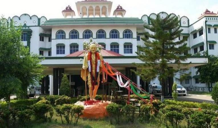 தமிழக அரசு ஆசிரியர்களுக்கு பணி நீட்டிப்பு ஓய்வு வயது உயர்வு சலுகை கிடையாது!