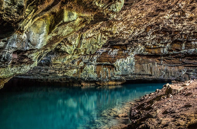 குகைகளிலிருந்து 4 தாய்லாந்து சிறுவர்கள் மீட்கப்பட்டுள்ளார்! மீதமுள்ள சிறுவர்களை மீட்க மேலும் 4 நாட்கள் ஆகலாம்!