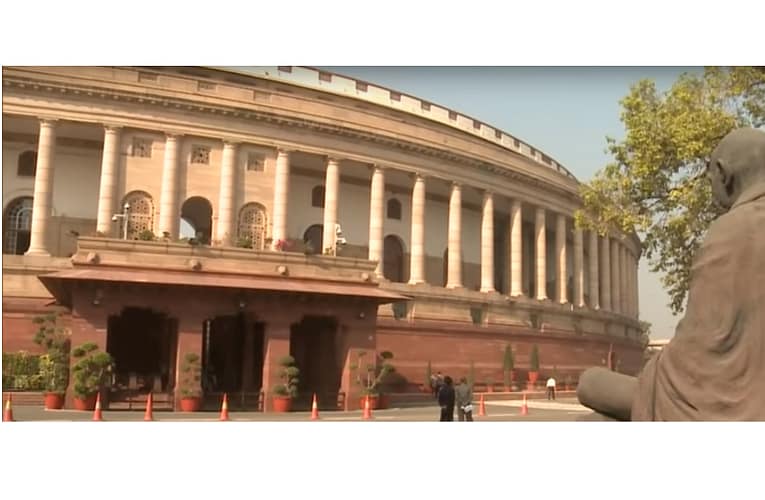 ‘முத்தலாக் முறை’ தடை மசோதா மக்களவையில் நிறைவேற்றம்!