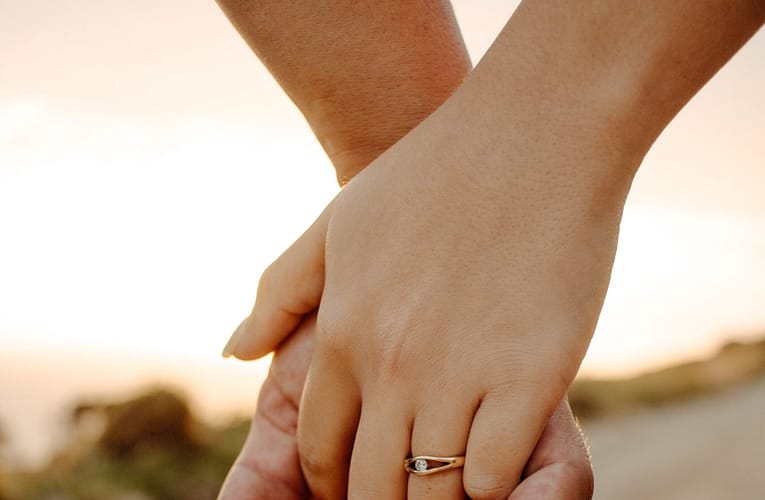 என்னை விலக்காதிரும்!