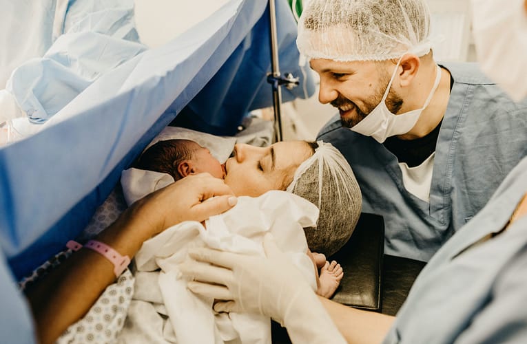 அறுவைசிகிச்சைக்குப் பிறகு அடுத்த பிறப்பைத் தேர்ந்தெடுப்பதற்கான பகிர்வு முடிவெடுப்பதில் சுகாதாரப் பயிற்சியாளர்களின் அணுகுமுறைகளின் ஆய்வு