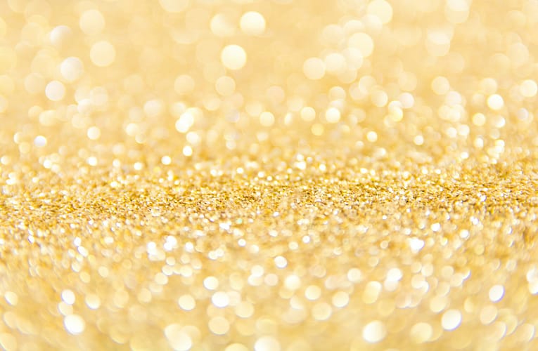 வெளிப்படையான கால்சைட்டை செயற்கை தங்கமாக மாற்றுதல்