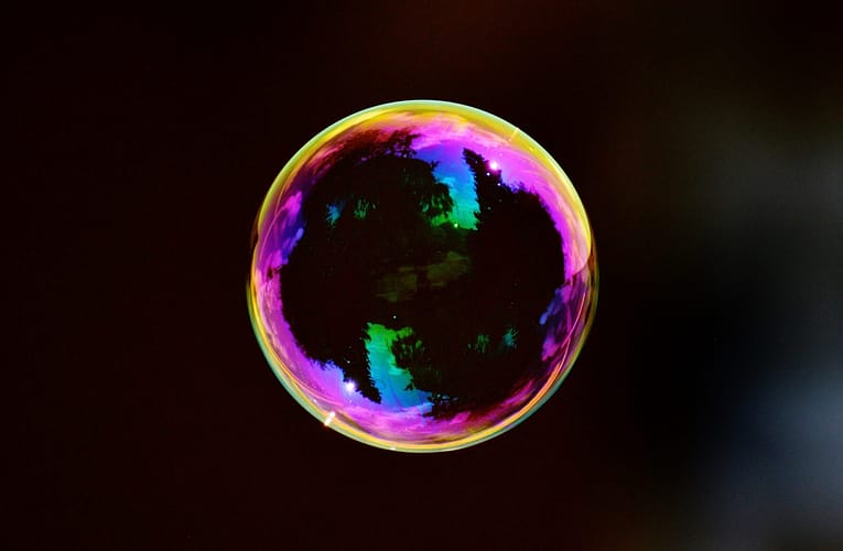 கருந்துளையில் இயற்பியல்