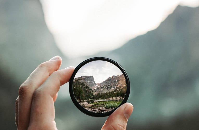 ஒளியியல் விசையுடன் அணு அளவிலான கட்டமைப்புகளைக் காட்சிப்படுத்துதல்