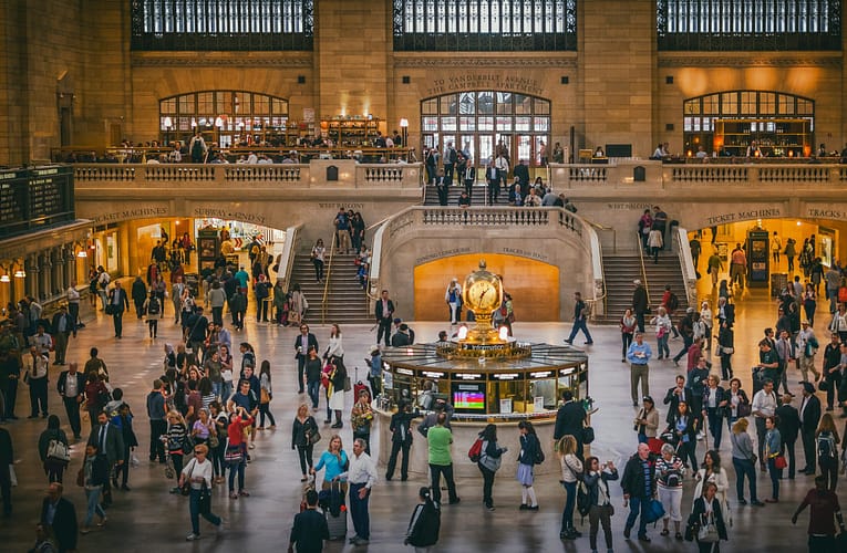 உள்ளூர் நிர்வாகம் மூலம் இந்திய நகரங்களில் நிறுவனங்கள், கொள்கைகள் மற்றும் செயல்படுத்தல்