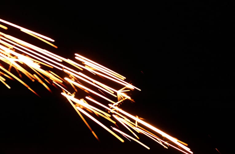 ஃப்ளோக்கெட் அரை-துகள்களுக்கு இடையிலான குறுக்கீடு விளைவு