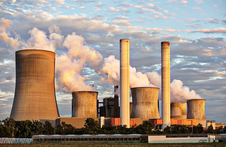 அதிக ஆற்றலுடன் அணுக்கரு இணைவுக்கான சிறந்த பொருட்களை எவ்வாறு கணக்கிடுவது?