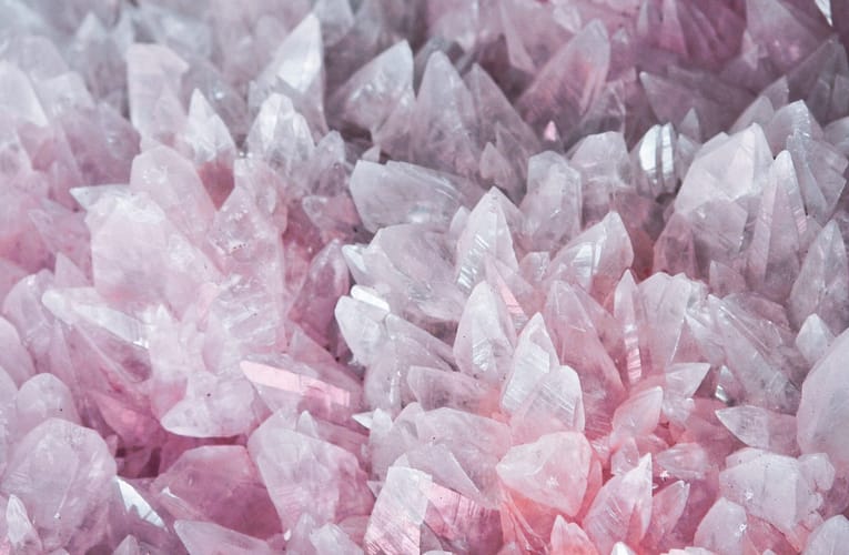 விக்னர் படிகங்களை நேரடியாக படம்பிடிக்க ஒரு ஆக்கிரமிப்பு அல்லாத வழிமுறை சாத்தியப்படுமா?