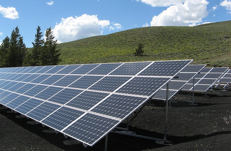 கரிம சூரிய மின்கலங்களின் இடைமுக மாற்றத்திற்கான அவசியம் யாது?