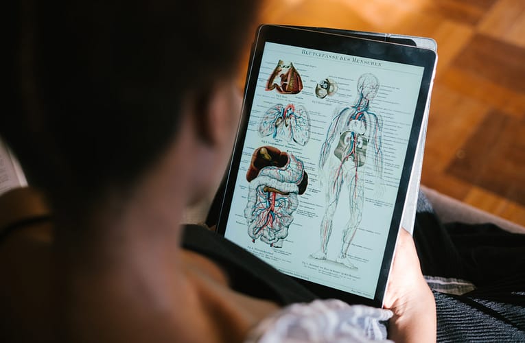 இளங்கலைப் பட்டதாரிகளின் புத்தகம் வாசிக்கும் பழக்கம்