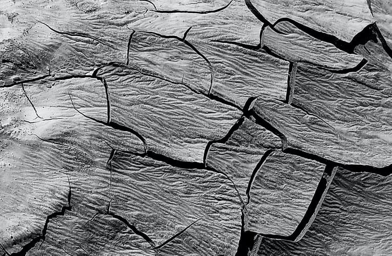 நுண் நீர்நிலைகளில் நிலச்சரிவு