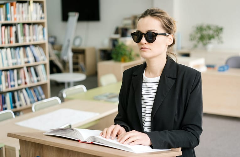 பார்வைக் குறைபாடுள்ளவர்களின் சேமிப்பு மற்றும் முதலீடுகள்