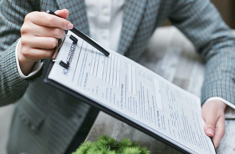 சுகாதாரக் காப்பீட்டுத் திட்டங்களில் பாலிசி வைத்திருப்பவரின் தாக்கம்