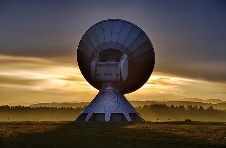 வளிமண்டல தூரங்களில் லேசரை பயன்படுத்துதல் சாத்தியமா?