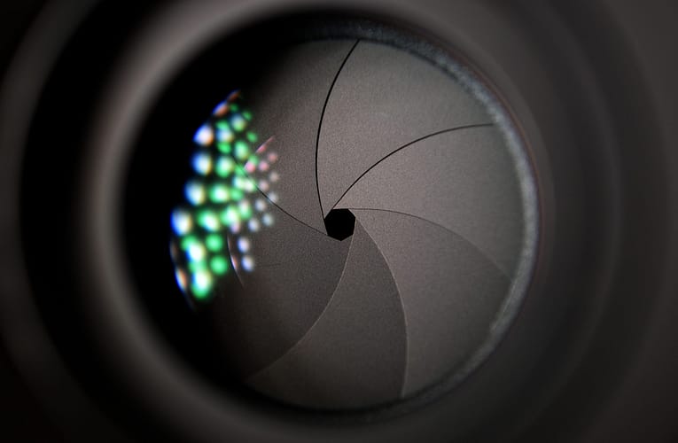 பிரதிபலிப்பு ஒளியியல் அமைப்பின் பயன் யாது?