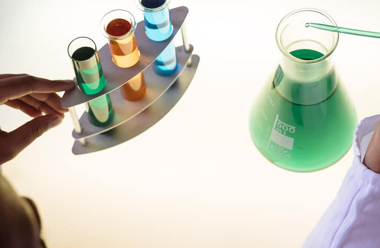 மீண்டும் பயன்படுத்தக்கூடிய வினையூக்கி மூலம் C-H பிணைப்பு ஆக்சிஜனேற்றம்