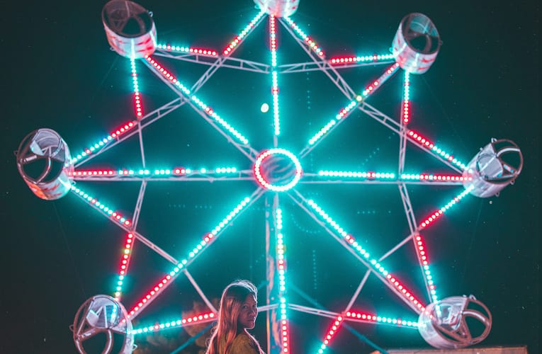 பல துகள் அமைப்புகளின் இயக்கவியல் பற்றிய கோட்பாடு