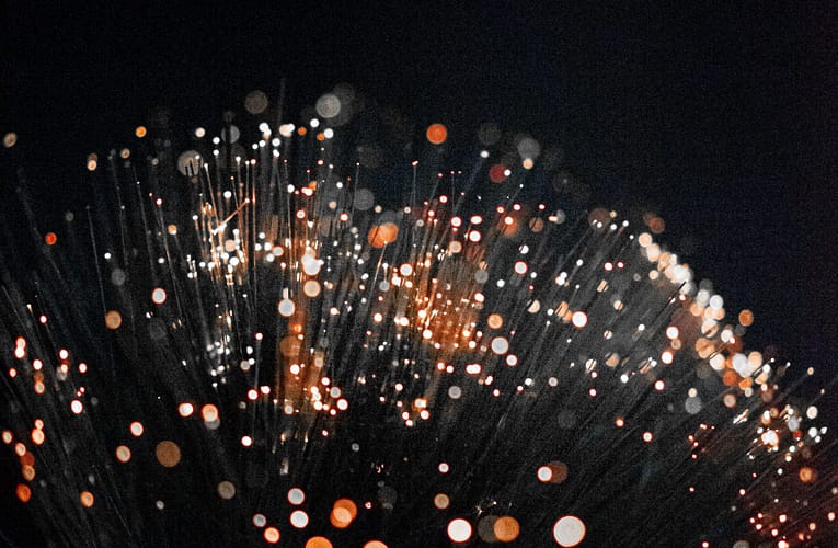 கணிதத்தைப் பயன்படுத்தி சுழலும் மாற்றத்தை விவரித்தல்