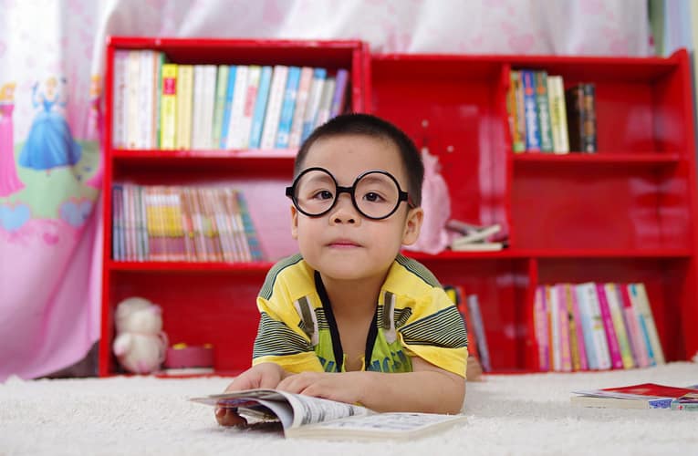 மறுசீரமைப்பு மூலம் குறைந்த சாதனையாளர்களின் திறன்களை மேம்படுத்துவதில் கற்பித்தலின் தாக்கம்