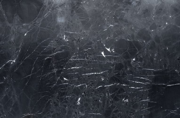 ஹீலியம் முன்-வெளிப்பாடு சுவர் பொருட்களில் ஹைட்ரஜன் ஐசோடோப்பு ஊடுருவலைத் தடுத்தல்