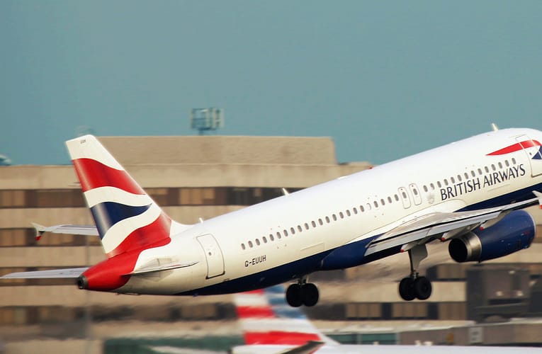 நீர்மூழ்கிக் கப்பல் ரோந்துப் பணிகளுக்கு இடையே ஆண்டிநியூட்ரினோ அணு உலை