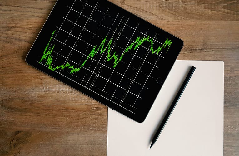 டியூட்டீரியம் உயர் அழுத்தத்தில் உலோக நிலையில் உருவாதல்