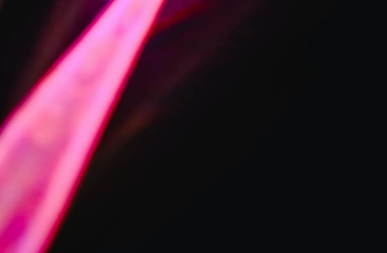 கால் பங்கு அலை தட்டு லேசர் பீம் பிரிப்பானுக்குப் பயன்படுத்தப்படும் புதிய கலவைப் பொருளை ஆராய்தல்