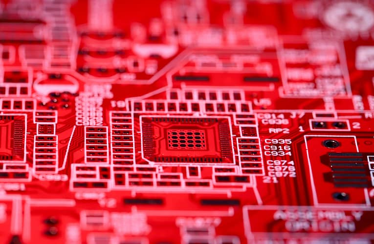 குழப்பமான சுற்று முன்னோடியில்லாத சமநிலை பண்புகளை வெளிப்படுத்துதல்