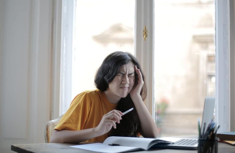 தைராய்டு சுரப்புக் குறை (Hypothyroidism)