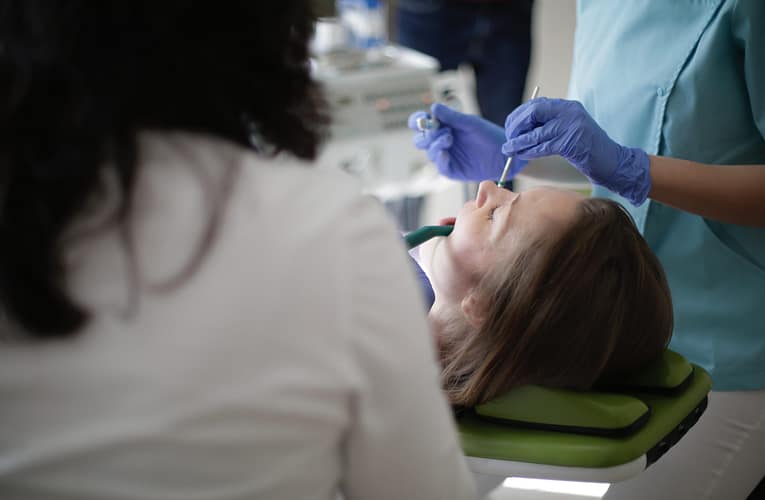 தாடை கட்டிகள் மற்றும் நீர்க்கட்டிகள் (Jaw tumors and cysts)